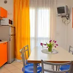 Renewed Flat In A Seafront Building With Pool Bibione
