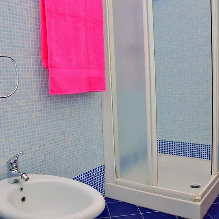 Renewed Flat In A Seafront Building With Pool Daire