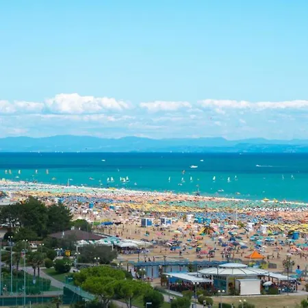 Renewed Flat In A Seafront Building With Pool Apartamento