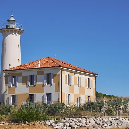 Apartamento Renewed Flat In A Seafront Building With Pool *