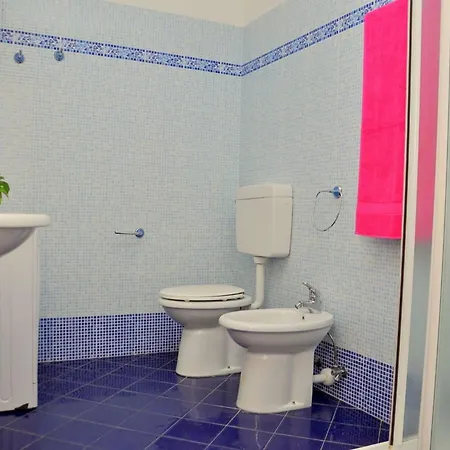 Daire Renewed Flat In A Seafront Building With Pool *