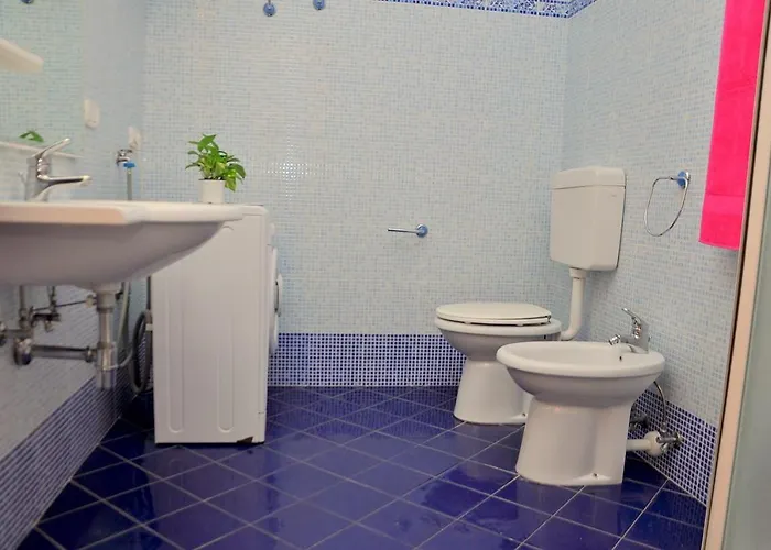 Renewed Flat In A Seafront Building With Pool *