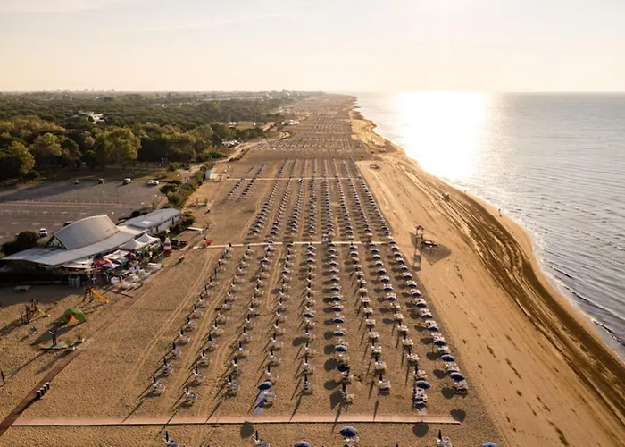 Renewed Flat In A Seafront Building With Pool Apartment Bibione