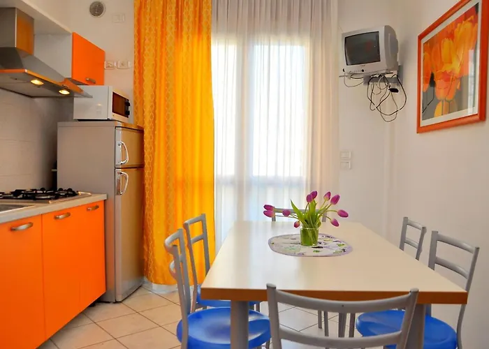 Renewed Flat In A Seafront Building With Pool Bibione